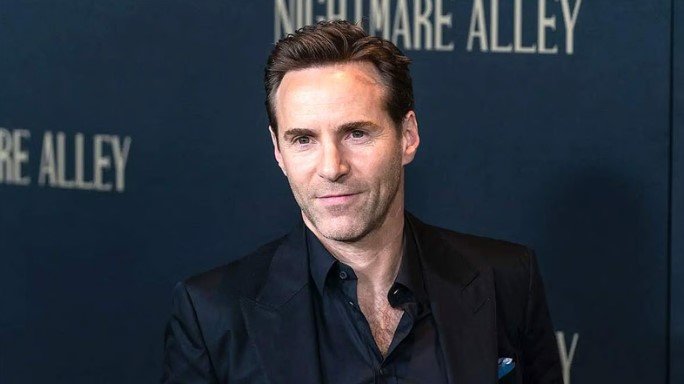 Alessandro Nivola